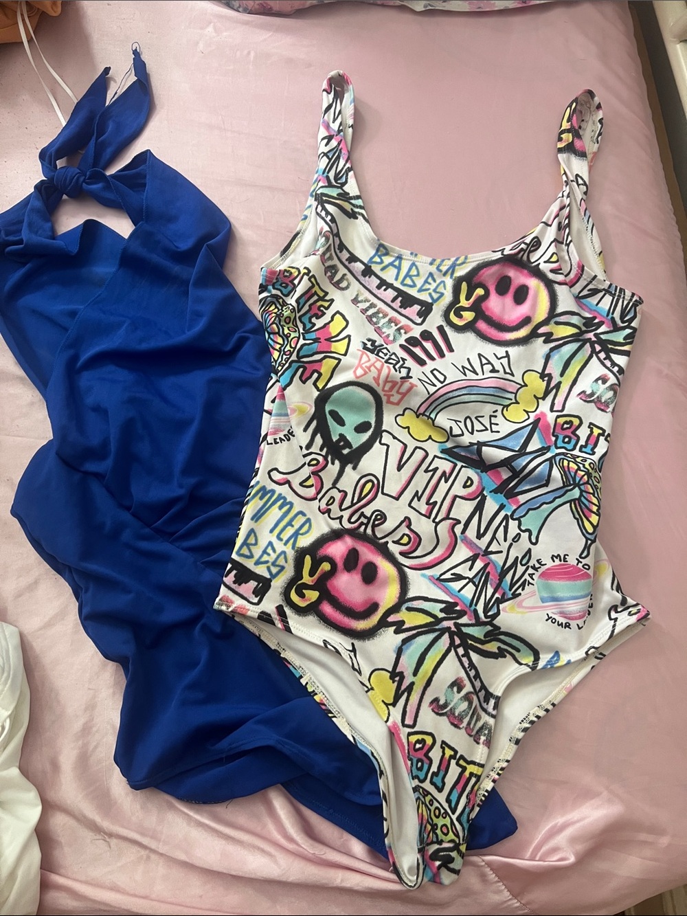 Colorful Graffiti Print One-Piece Swimsuit bundle